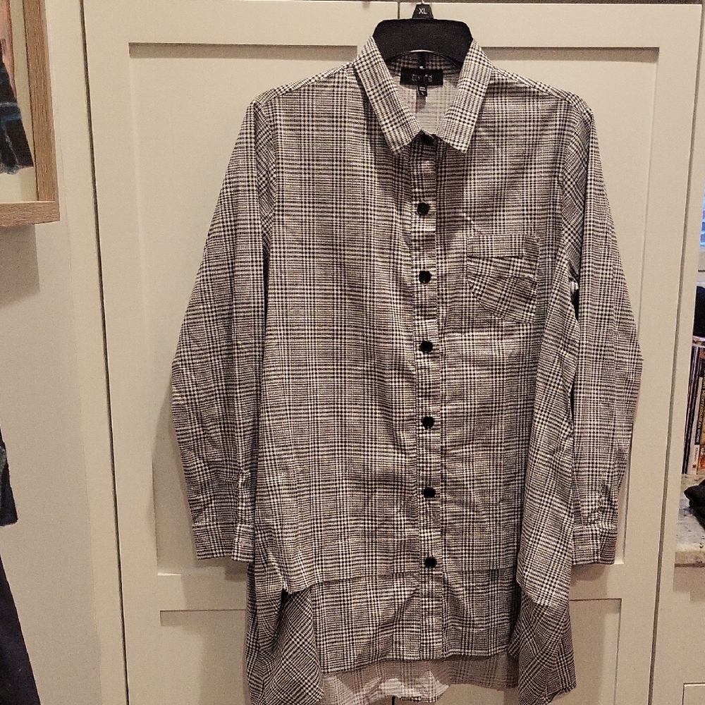 Comfy USA Black and White Plaid Button-Up Tunic
